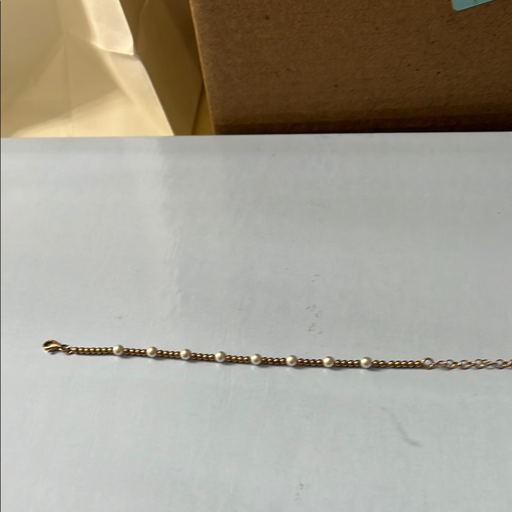 Elegant rose Gold plated and Pearl Bracelet
